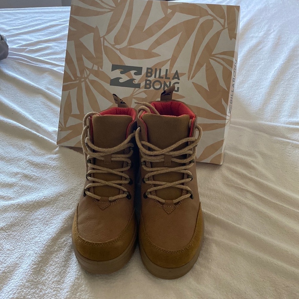 Brand new Women’s brown boots (will accept offers)